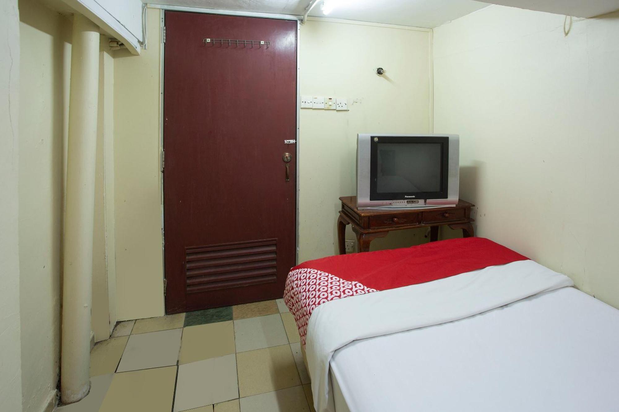 SPOT ON 90137 Casavilla Hotel Pudu Kuala Lumpur Exterior foto
