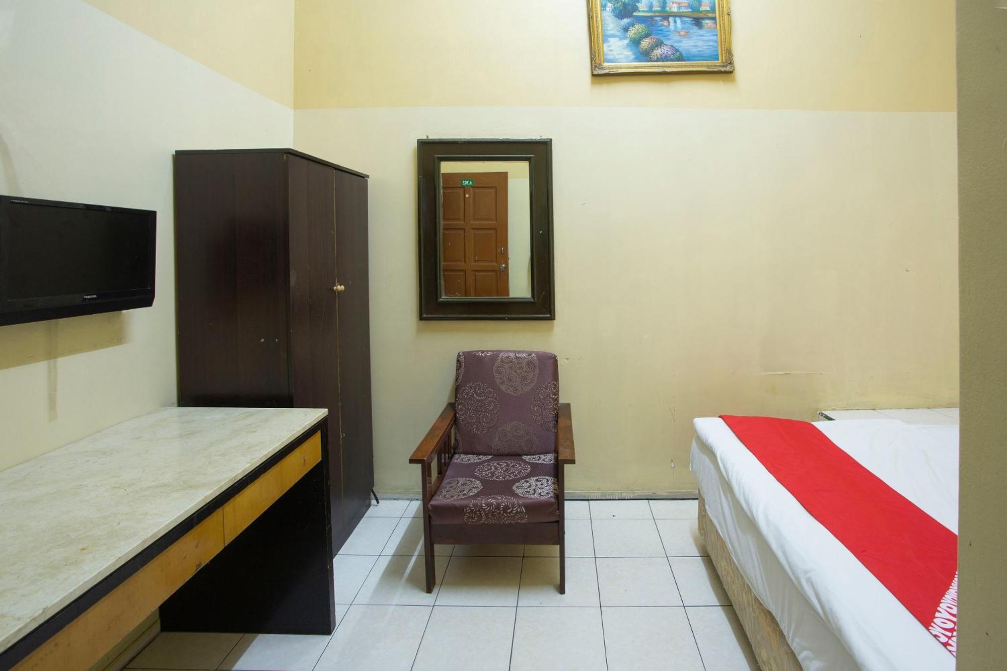 SPOT ON 90137 Casavilla Hotel Pudu Kuala Lumpur Exterior foto