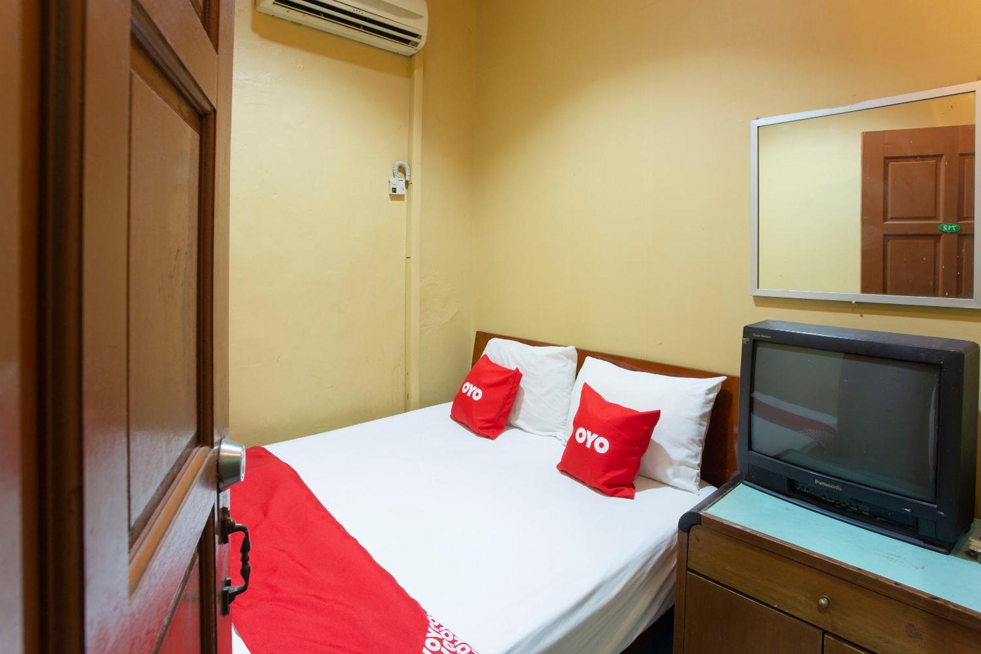 SPOT ON 90137 Casavilla Hotel Pudu Kuala Lumpur Exterior foto