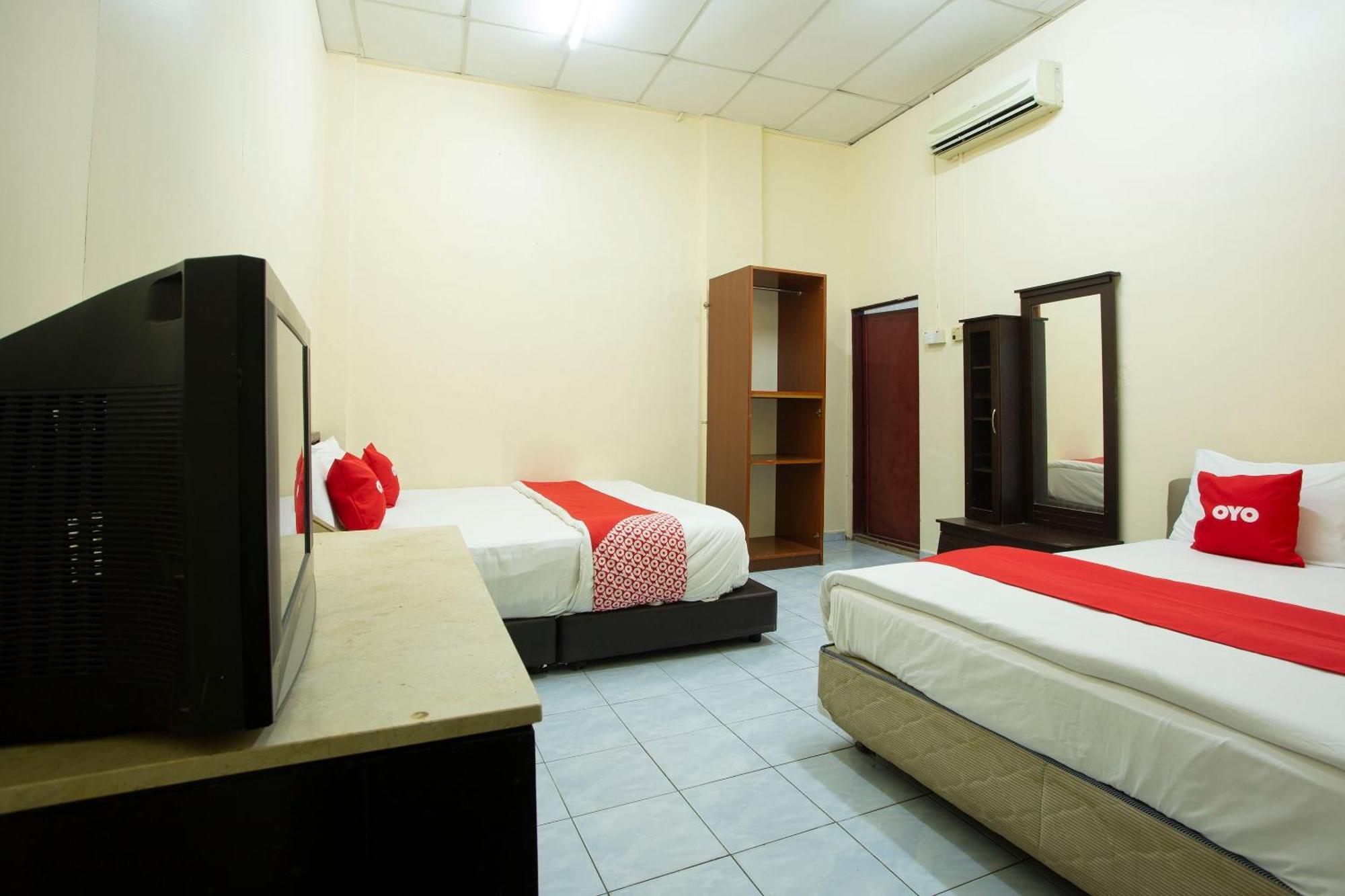 SPOT ON 90137 Casavilla Hotel Pudu Kuala Lumpur Exterior foto